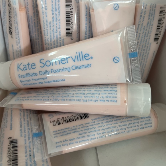 EradiKate Daily Cleanser Acne Treatment trial size 1 oz 30mL cosmetic sulfur - Picture 2 of 3